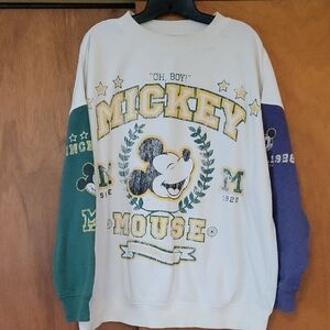 H&M White and Green Crewneck Sweater